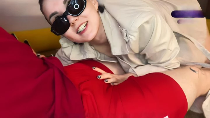 A Preoccupied Nymphomaniac Picked Up A Tourist In The Forest To Have Sex With A Point