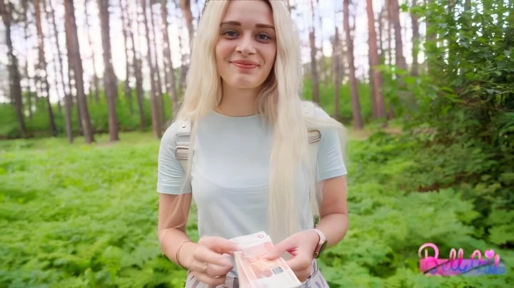 Having Fucked On Camera With A Stranger, The Blonde Gets A Chance To Earn Money Right In The Park