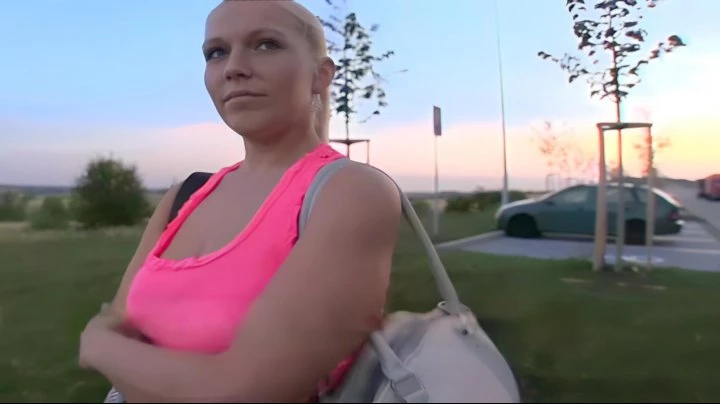 The Blonde Broke Down For A Long Time, But As Soon As She Saw The Money, She Immediately Wanted To Fuck